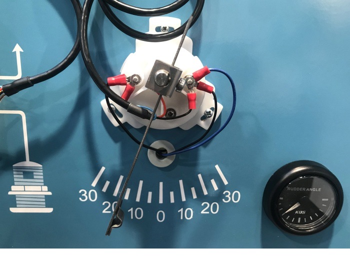 KUS K-Y09209 rudder sensor and gauge connected to Yacht Devices Rudder Adapter